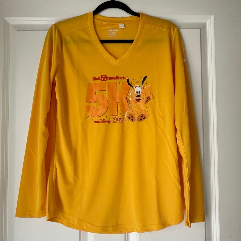 2024 RunDisney Marathon Weekend 5K Women’s Shirt Medium